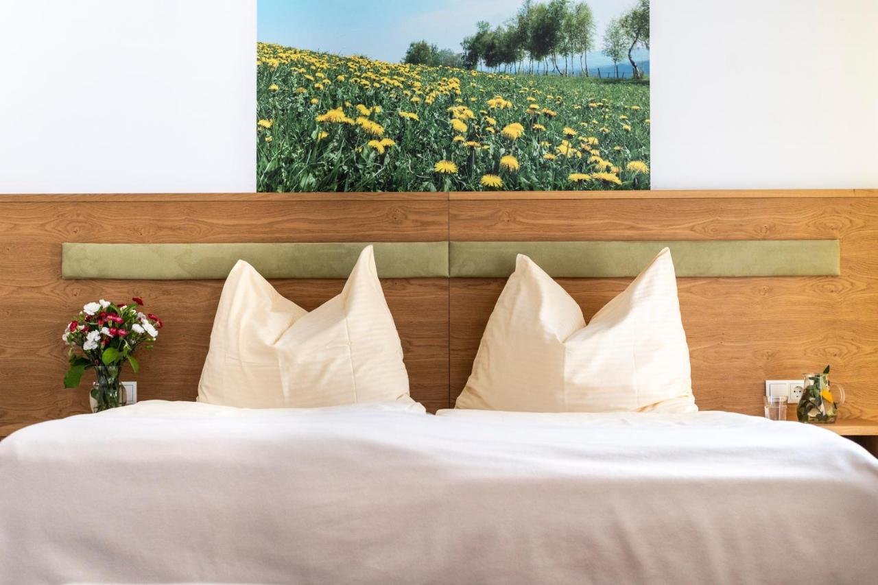 Gastwirtschaft Hold Hotel Monichwald Екстериор снимка