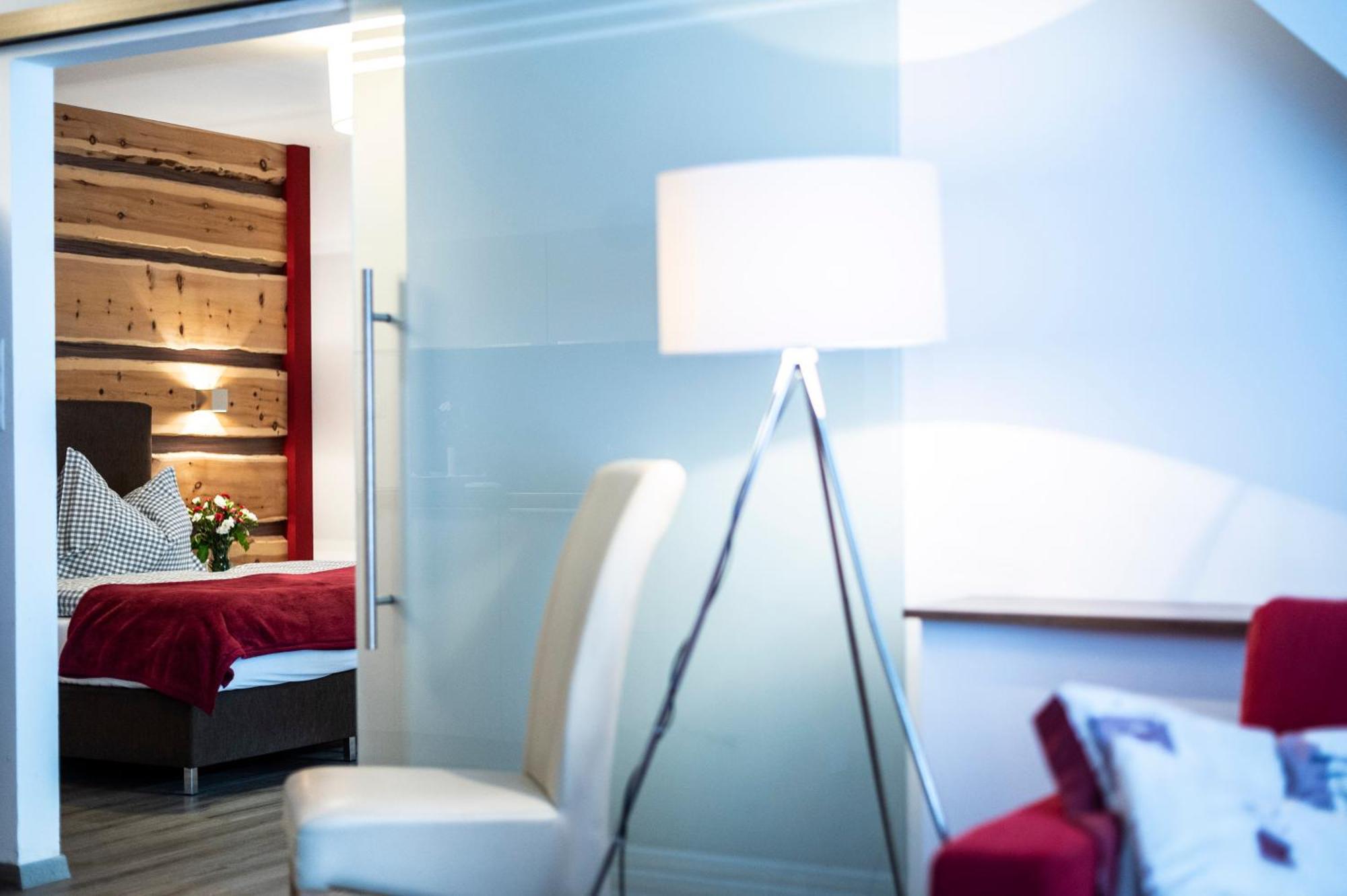 Gastwirtschaft Hold Hotel Monichwald Екстериор снимка